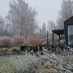 度假居 Czarnydomek