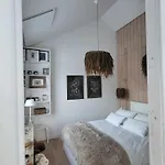 度假居 Czarnydomek Gromadzin