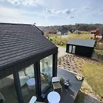 度假居 Czarnydomek